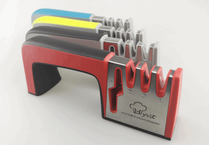 A Four-in-one Family Uses A Sharpener To Sharpen A Kitchen Knife - Mamofa Global Store