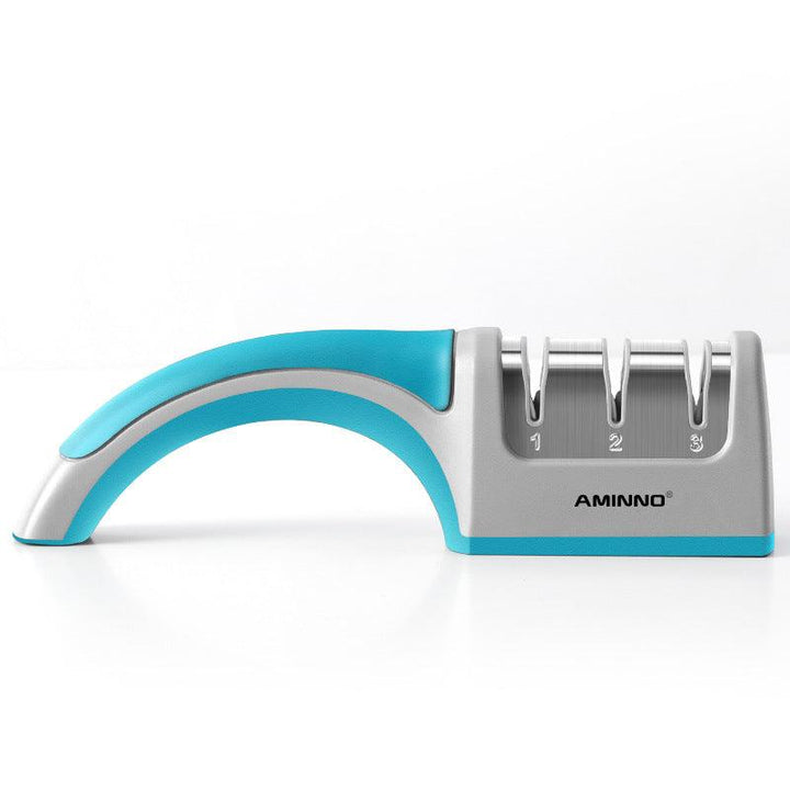 A Four-in-one Family Uses A Sharpener To Sharpen A Kitchen Knife - Mamofa Global Store